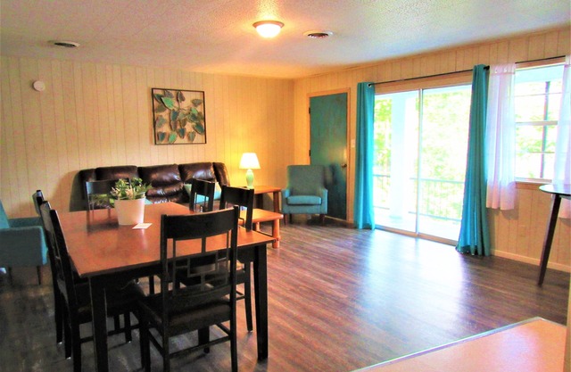 Condo #18 at Kentucky Lake's Lynnhurst Family Resort