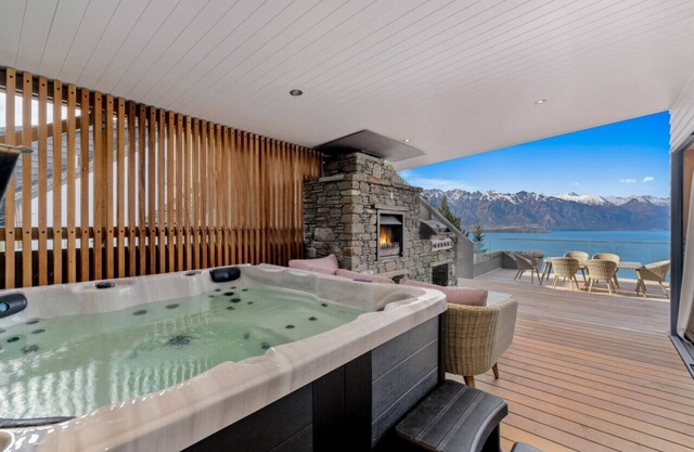Condo On Caples |Entertainers Dream + Hot Tub