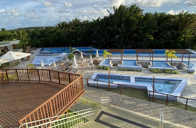 Condominium Resort near Ponta Negra and Elbow