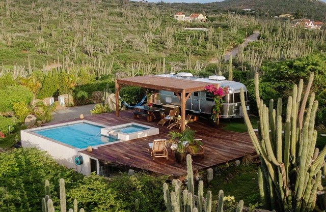 Contemporary Airstream With Private Pool & Stunning Ocean And Nature Views
