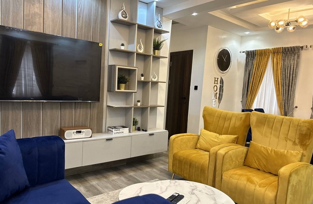 Contemporary decorated 2-bedroom apartment in a serene environment in Surulere.