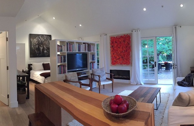 Contemporary Designer Cottage, Garden View, 3 Blocks From From The Plaza