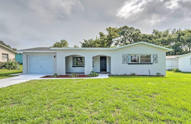 Contemporary Gem w/Sun Room in Beverly Hills!