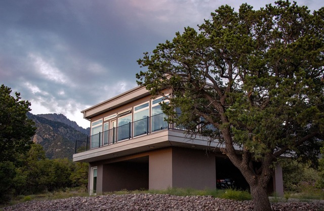 Contemporary Mountain Home With Panoramic Views