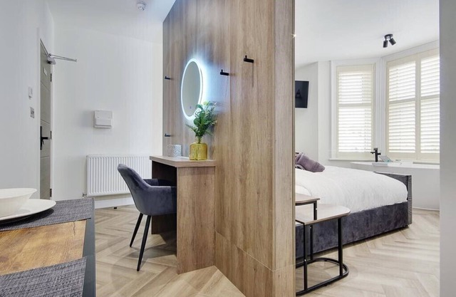 Contemporary Suite Close to The Beach