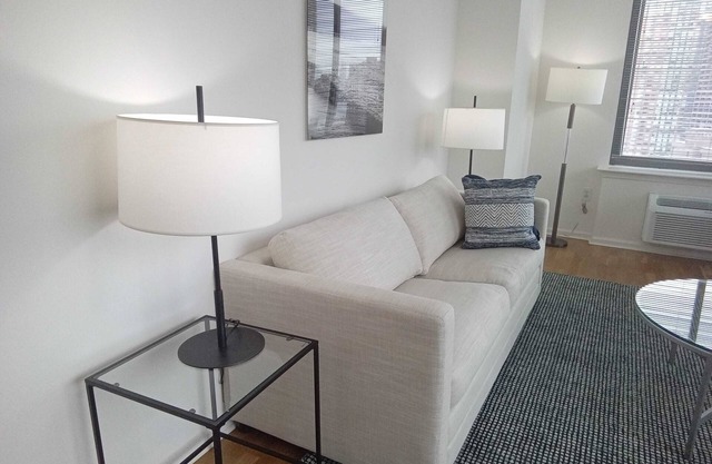 Contemporary Two Bedroom in Jersey City