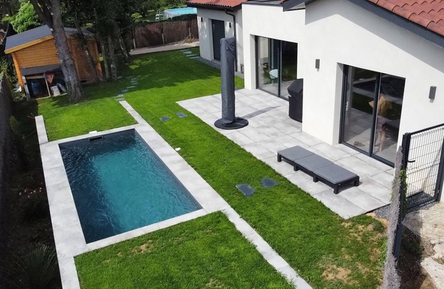Contemporary villa in the countryside