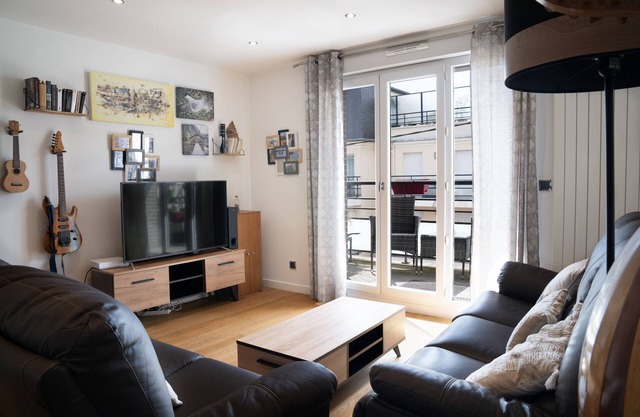 Convenient 2-bedroom apartment near subway