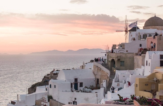 Convenient access to the Denver Airport and downtown