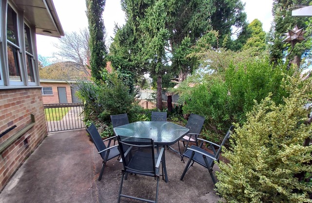 Cooee On Ordnance Large 3 bedroom home