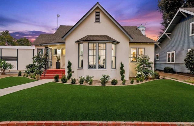 Copper Patch- Luxury Tudor 1930's home!