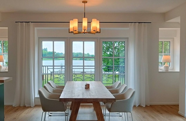 Coproyshof Lakeside Apartment