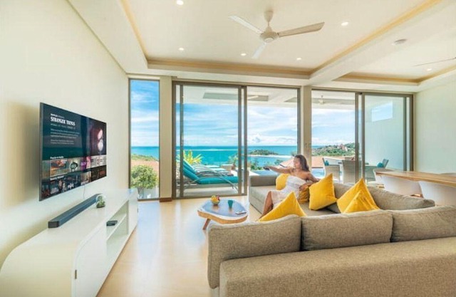 Coral Beauty Villa 8 guests, pool, walk to beach