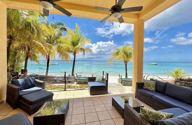 Coral Sand By The Beach @ West Bay, Roatan.