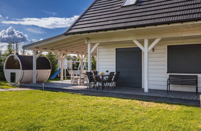 Cornello House | Garden | 3 Bedrooms