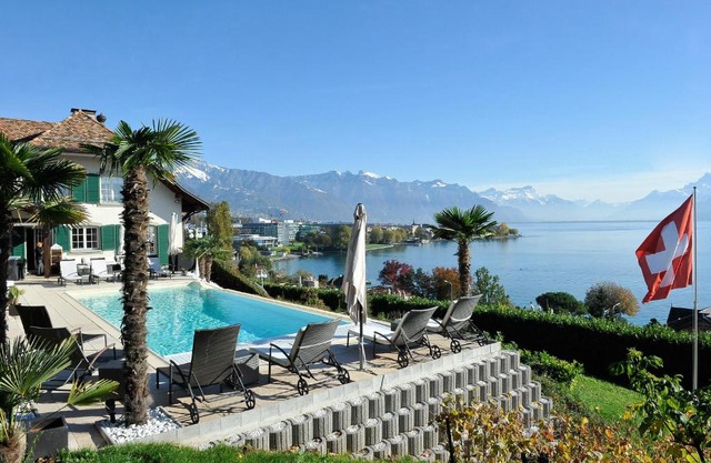Corseaux Beach rooms-Riviera Beach apartments