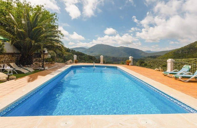 Cortijo Entre Sierras Carcabuey by Ruralidays