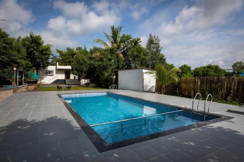 CosmicStays Casa Ivory Private Pool Villa near Mulshi