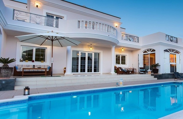 COSTA GOLF VILLA IN COSTA TEGUISE