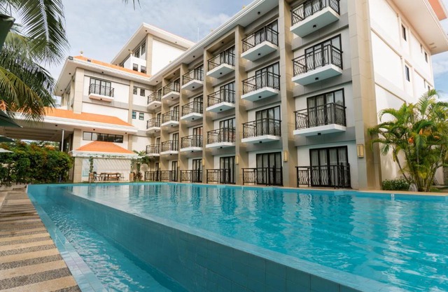 Costa Palawan Resort