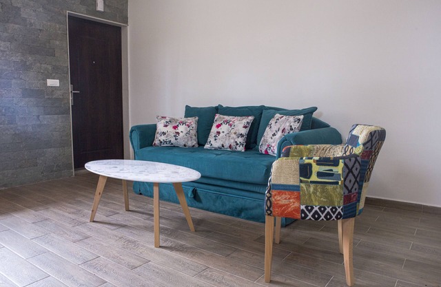 Cosy 1BDR Apartment With Mountain View