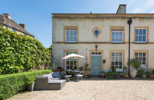 Cosy 2 Bed Mews House (1) In Central Cirencester In The Cotswolds, England