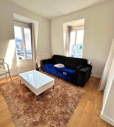 Cosy 2 Person Studio - Near Eiffel Tower