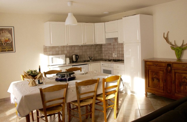 Cosy and spacious apartment, exceptional location, close to piste and village