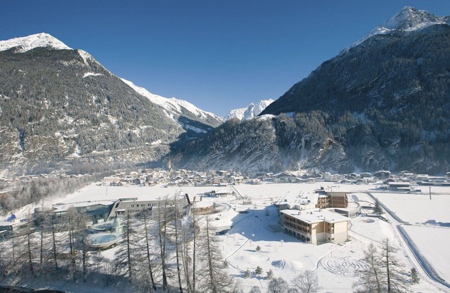 Cosy apartment for 8 guests with pool, WIFI, TV, terrace and pets allowed