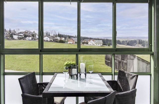 Cosy apartment for 3 people with WIFI, pool, TV, balcony, pets allowed and panoramic view