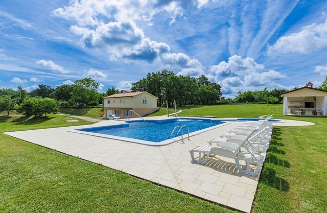 Cosy apartment for 4 guests with WIFI, pool, A/C, TV and terrace