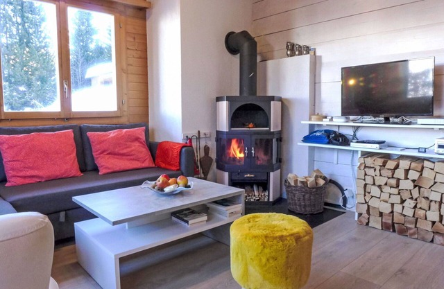 Cosy apartment for 4 people with WIFI, TV, balcony and parking