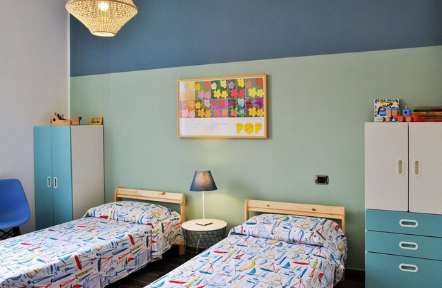 Cosy apartment for 4 people with WIFI, A/C, terrace and pets allowed