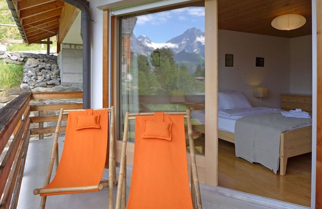 Cosy apartment for 5 guests with WIFI, TV and balcony