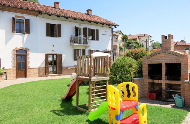 Cosy apartment for 7 guests with pool, A/C, WIFI, TV, patio and pets allowed