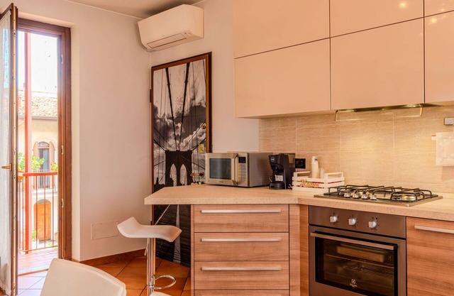 Cosy apartment for 4 guests with WIFI, A/C, TV and balcony