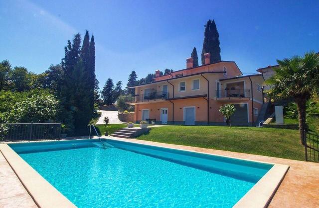 Cosy apartment for 5 people with WIFI, A/C, pool, TV, patio and panoramic view