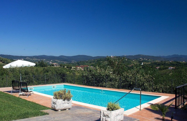 Cosy apartment for 5 guests with WIFI, pool, A/C, TV, balcony, panoramic view and parking