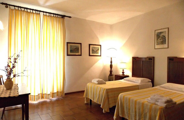 Cosy apartment in villa for 6 guests with pool, WIFI, TV and panoramic view