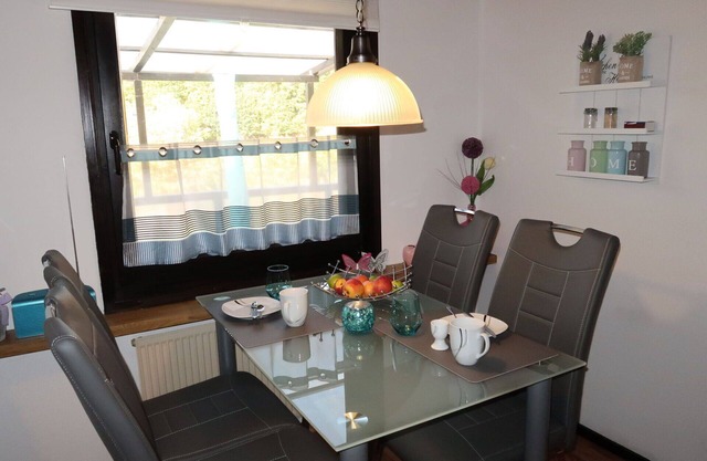 Cosy apartment in villa for 2 people with pool, TV, terrace, pets allowed and parking