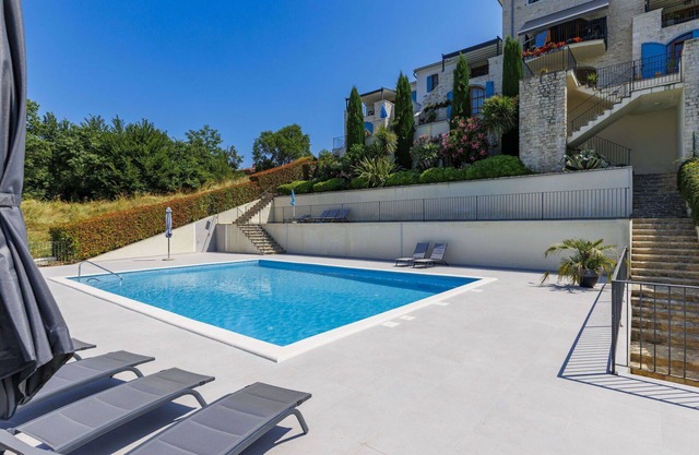 Cosy apartment in villa for 6 people with A/C, pool, WIFI, TV and terrace