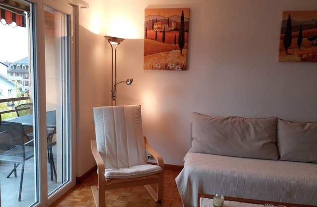 Cosy Apartment next to the train station and Lake Leman