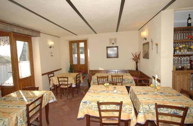 Cosy apartment with private pool, WIFI, TV, balcony, pets allowed, panoramic view and parking