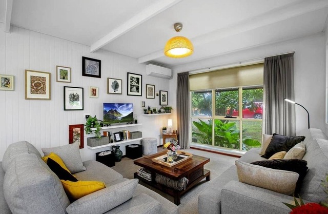 Cosy Cottage 2BR Apartment with Private Outdoor Areas