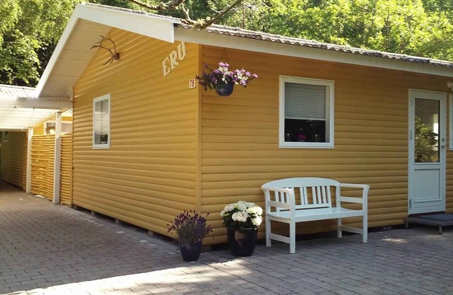 Cosy cottage in forest just 100 m from the beach