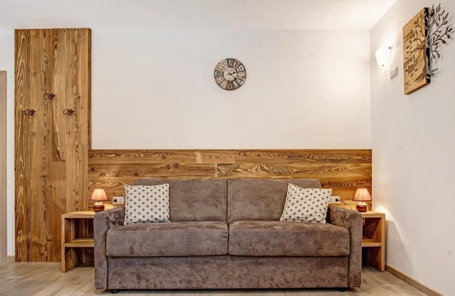 Cosy Holiday Apartment "Caterina" Close to the Ski Area with Wi-Fi