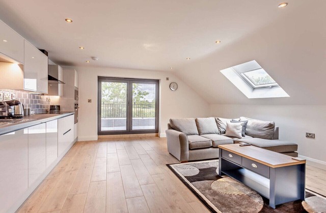 Cosy Nook Five - Two Bedroom Apartment, Sleeps 4