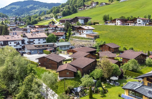Cosy semi-detached chalet with mountain views