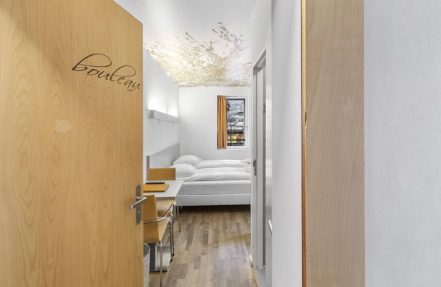 Cosy twin room in the heart of Sierre