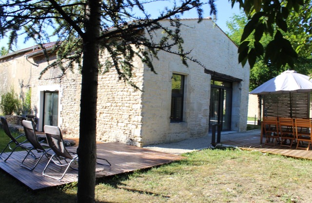 Cottage 6 places near La Rochelle, Marais Poitevin and Ile de Ré